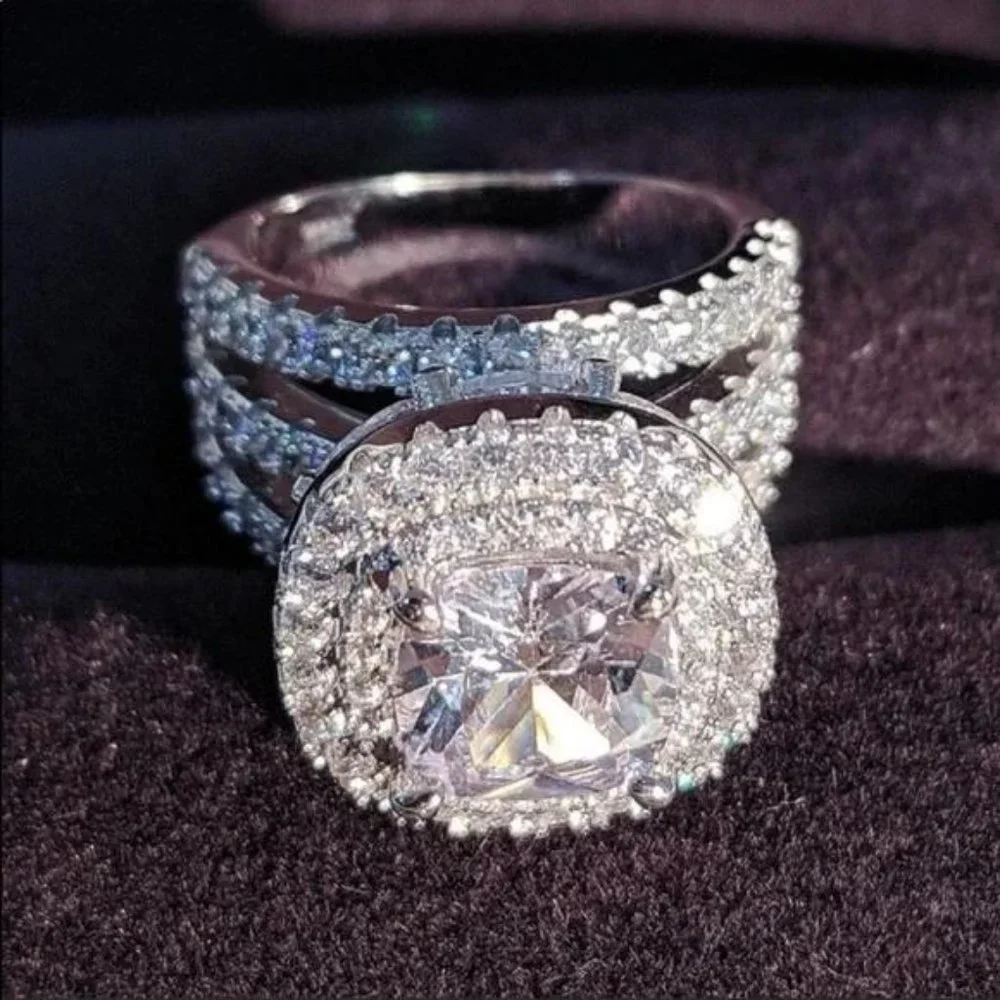 NEW 925 STERLING SILVER DIAMOND HALO RING, BEAUTIFUL RING, SHINY RING. - Picture 5 of 5